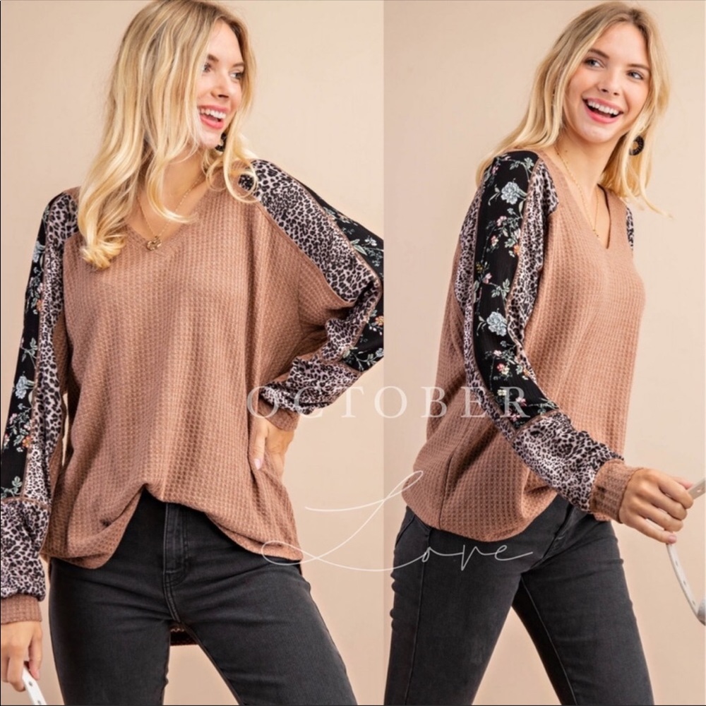 Gorg🤎🔥Tan waffle- weave top w/stunning sleeves